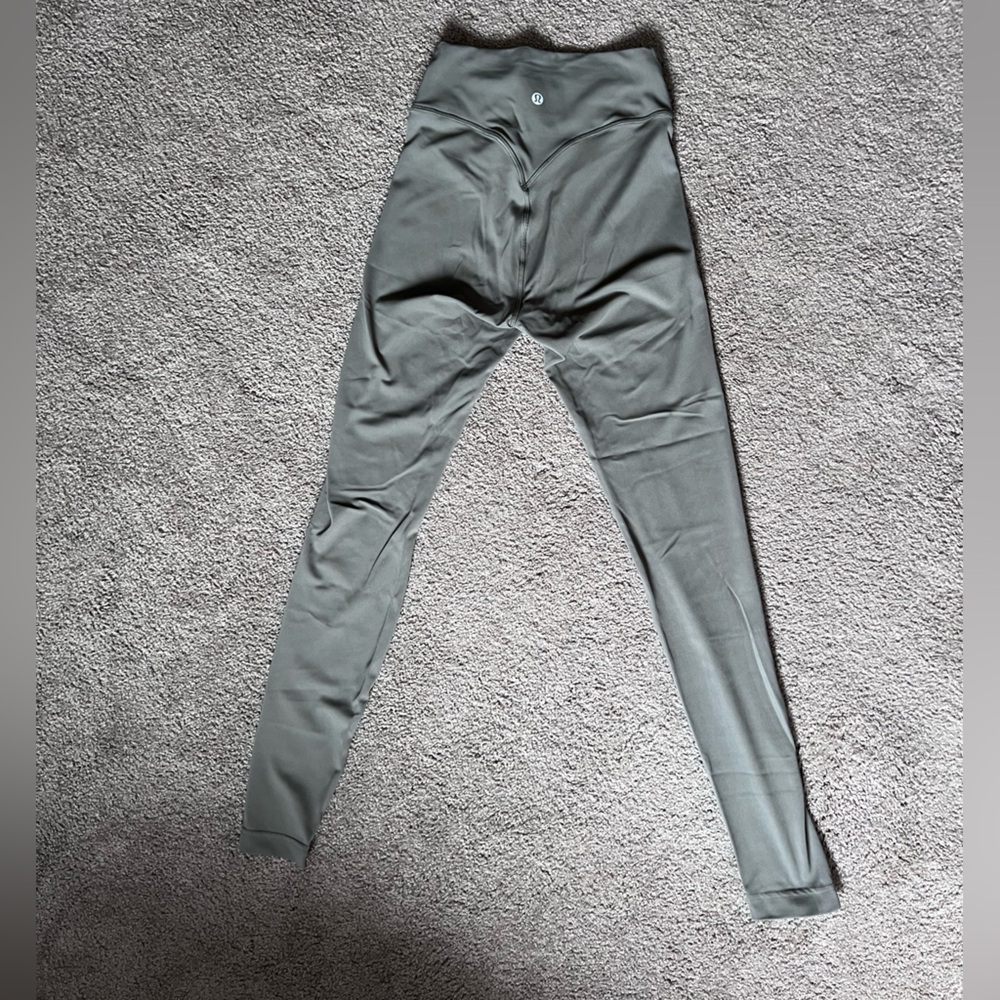 Lululemon breezethrough legging